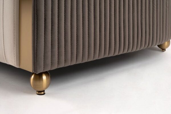 MF-ozman lounge armchair